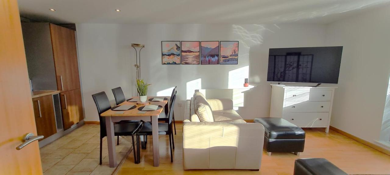 Sidemersey Livings- Convenient 1-Bedroom Flat With A View, Central Liverpool Exteriör bild